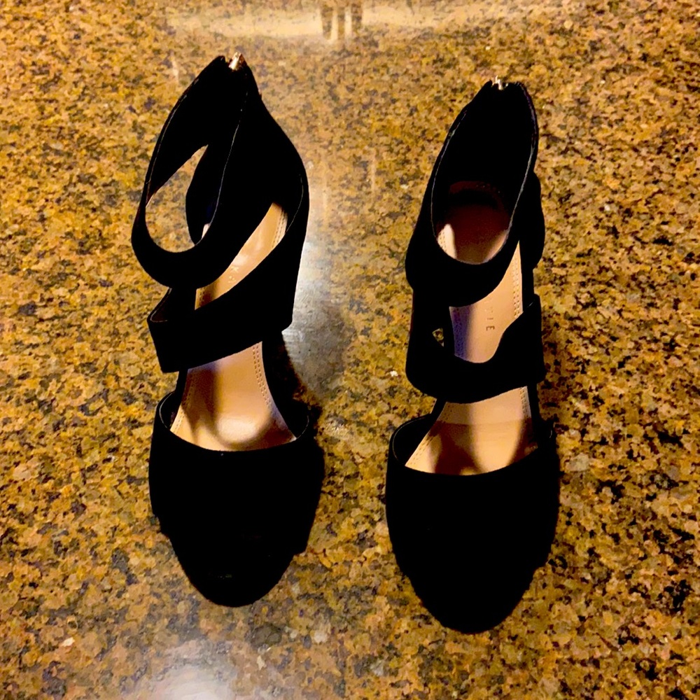 Women’s shoes